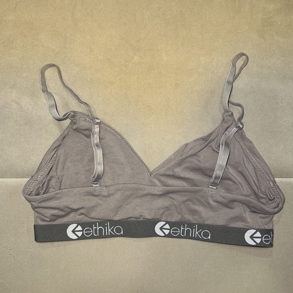 Ethika v-neck bra - Picture 2 of 3